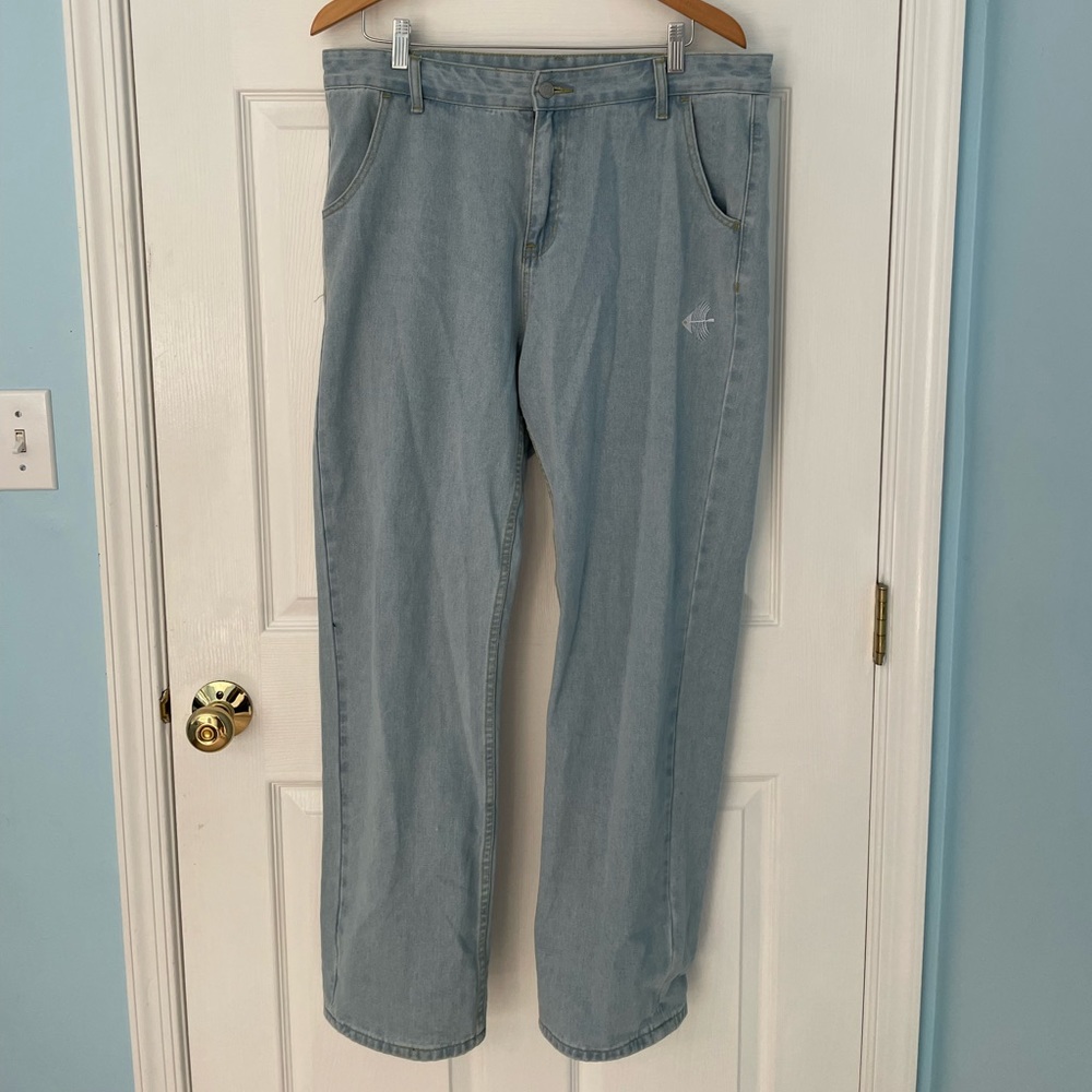 Men Light Wash Straight Jeans